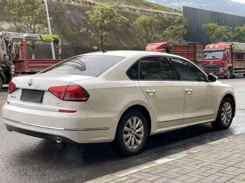重庆17年大众帕萨特4