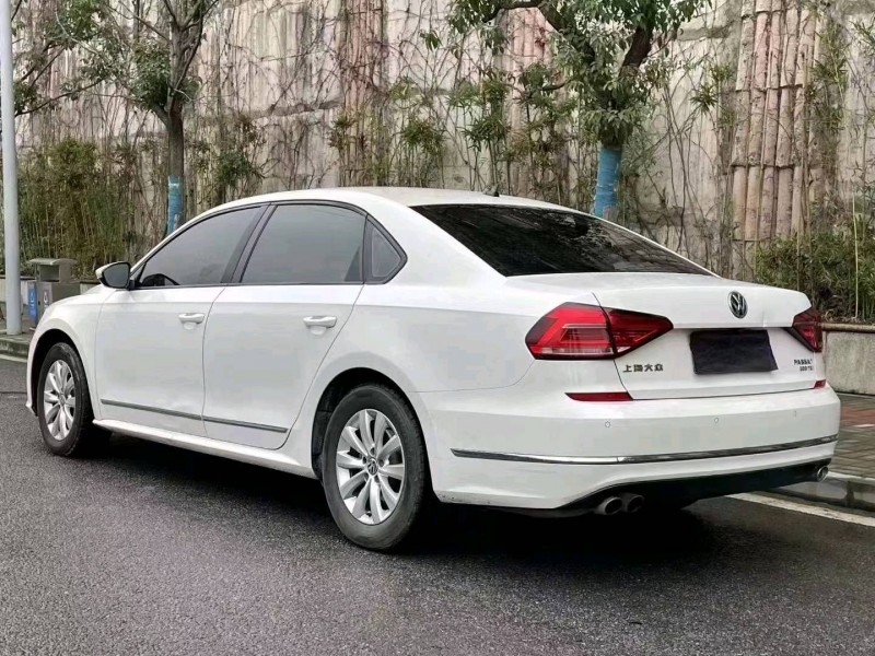 重庆17年大众帕萨特9