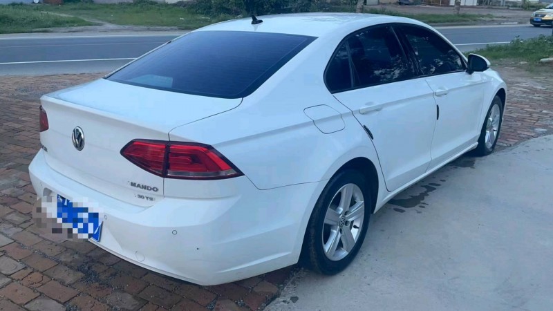 保定17年大众凌渡4