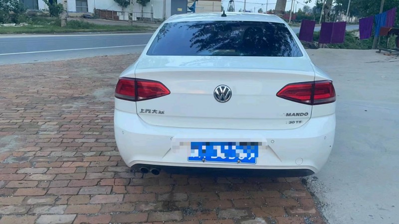 保定17年大众凌渡7