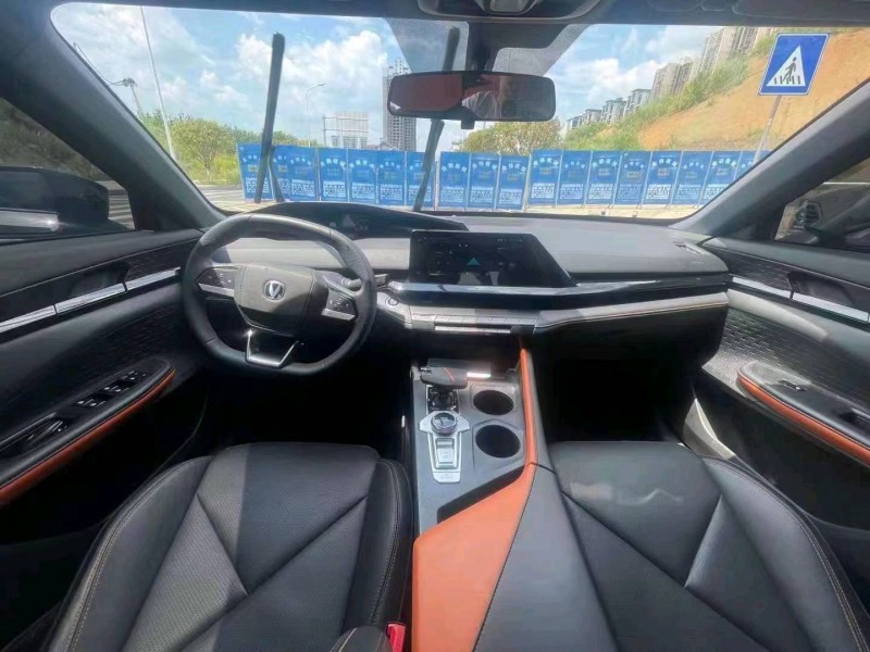 重慶23年長安汽車UNI-V4