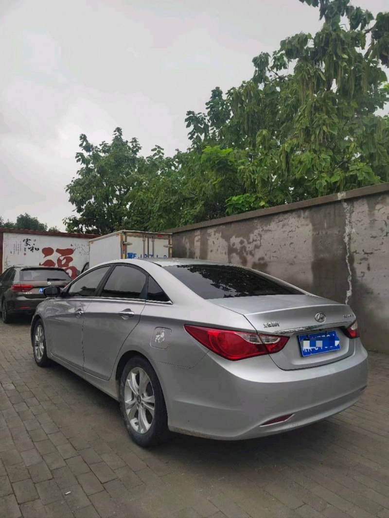 保定11年现代索纳塔八7