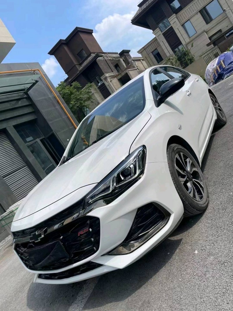 成都20年雪佛兰科鲁泽2