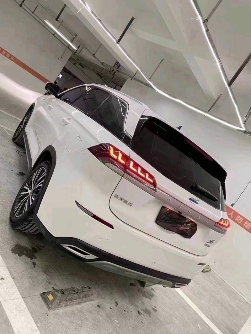 成都20年長安汽車歐尚4
