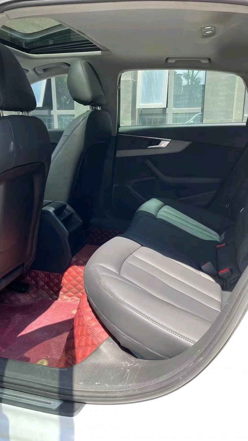 成都18年奥迪A4L7