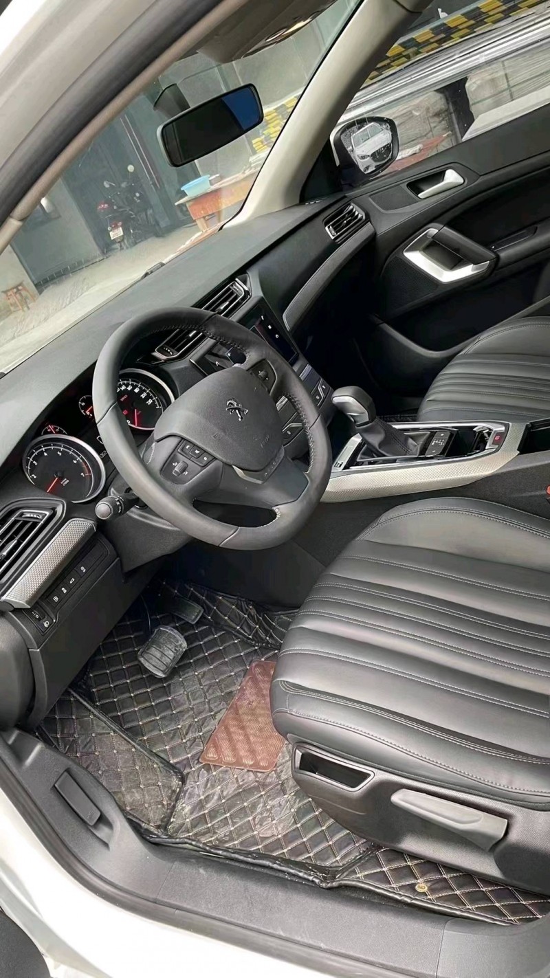 成都21年标致4084