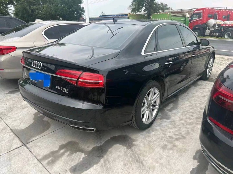 邢台18年奥迪A8L4