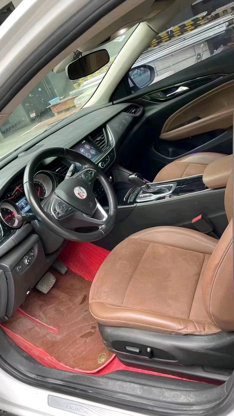 成都19年别克君威4