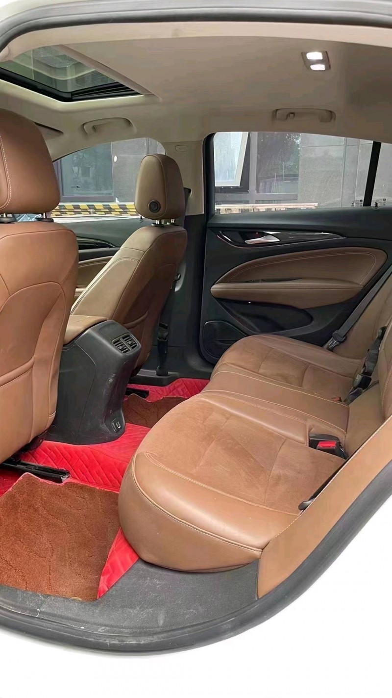 成都19年别克君威7