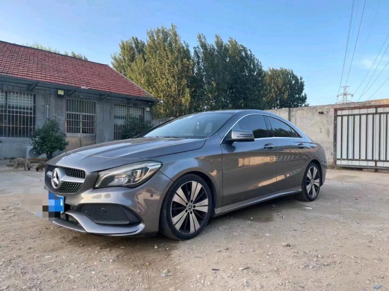 东营17年奔驰CLA2