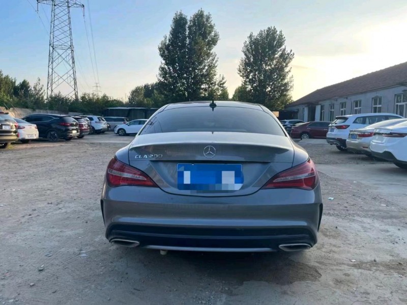 东营17年奔驰CLA5