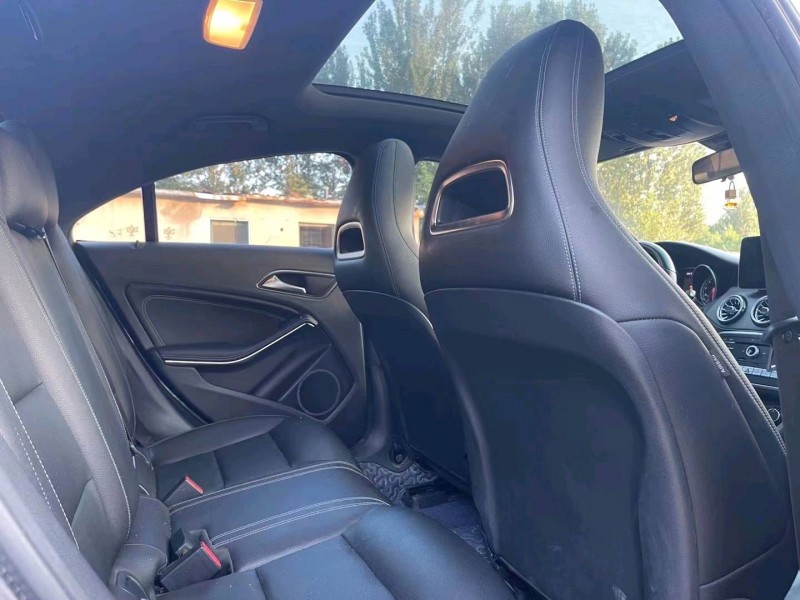 东营17年奔驰CLA6