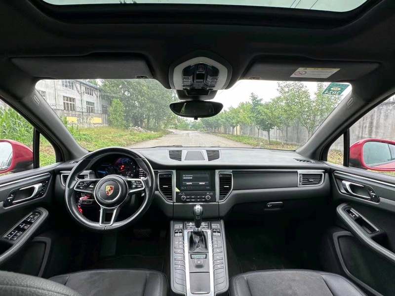 青岛18年保时捷Macan7