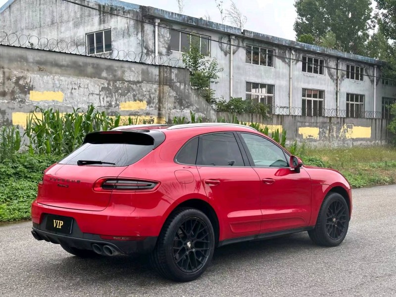 青岛18年保时捷Macan8