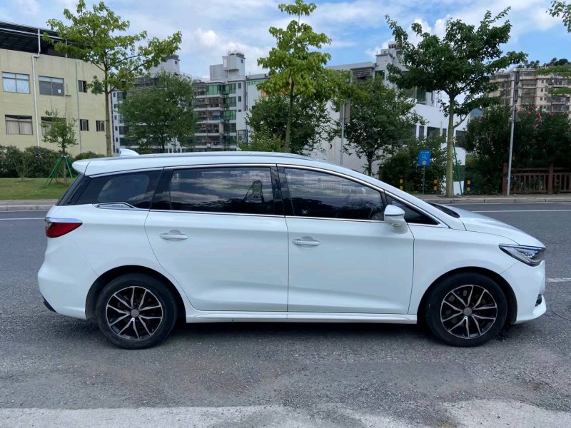 廣州18年比亞迪宋MAX5