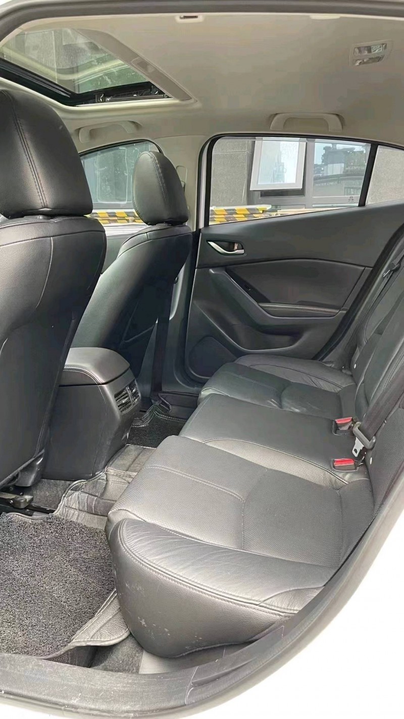 成都18年马自达昂克赛拉9