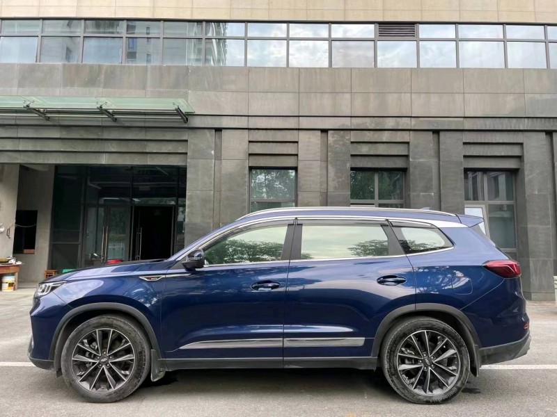 成都21年奇瑞瑞虎83