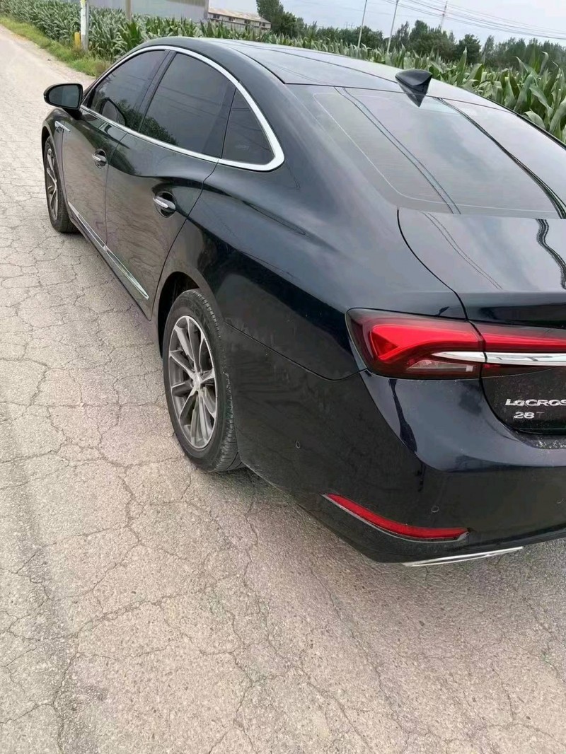 石家庄19年别克君越5