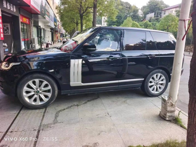 青岛14年路虎揽胜行政5