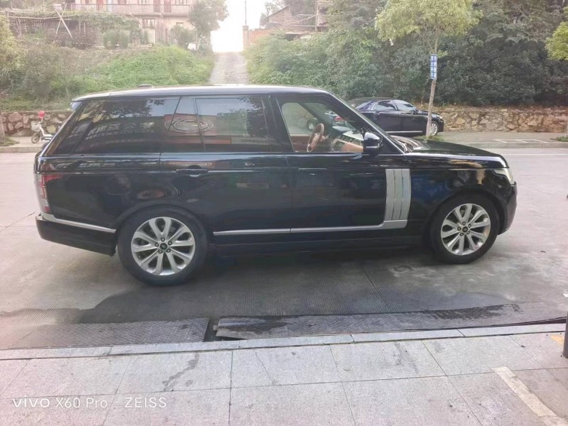 青岛14年路虎揽胜行政6