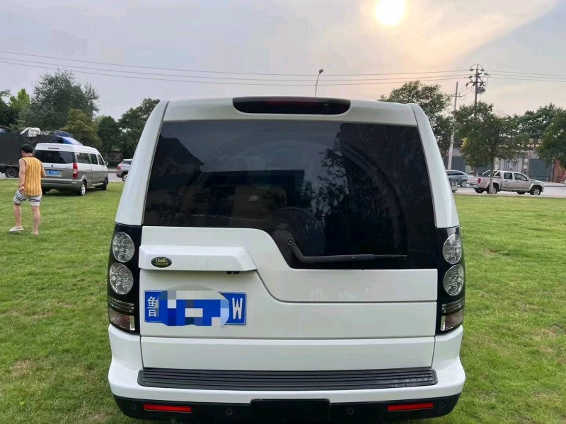 青岛13年路虎发现9