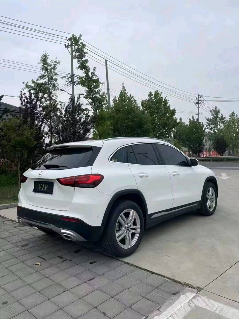 枣庄21年奔驰GLA8
