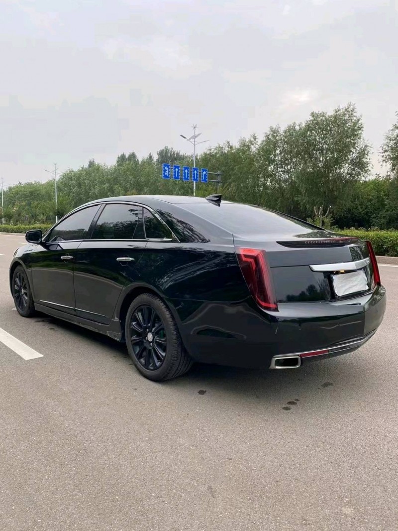 枣庄17年凯迪拉克XTS8