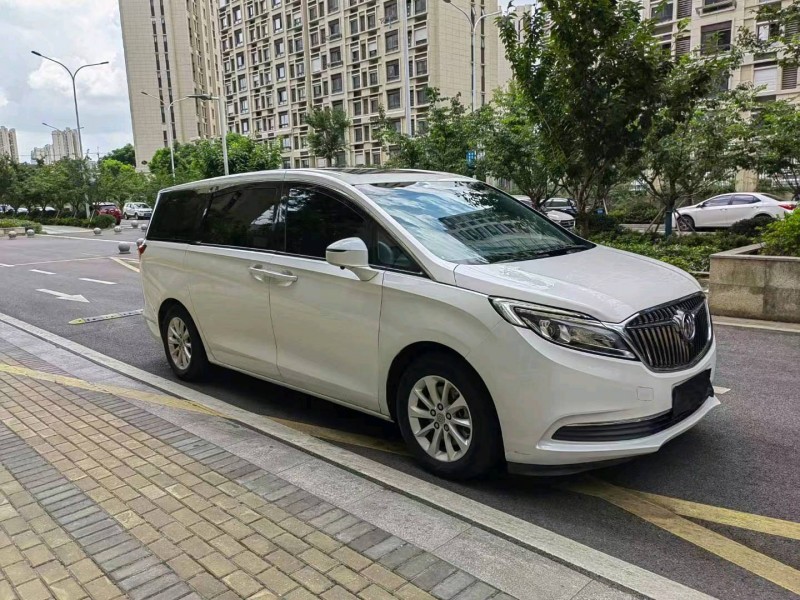 徐州19年别克GL82