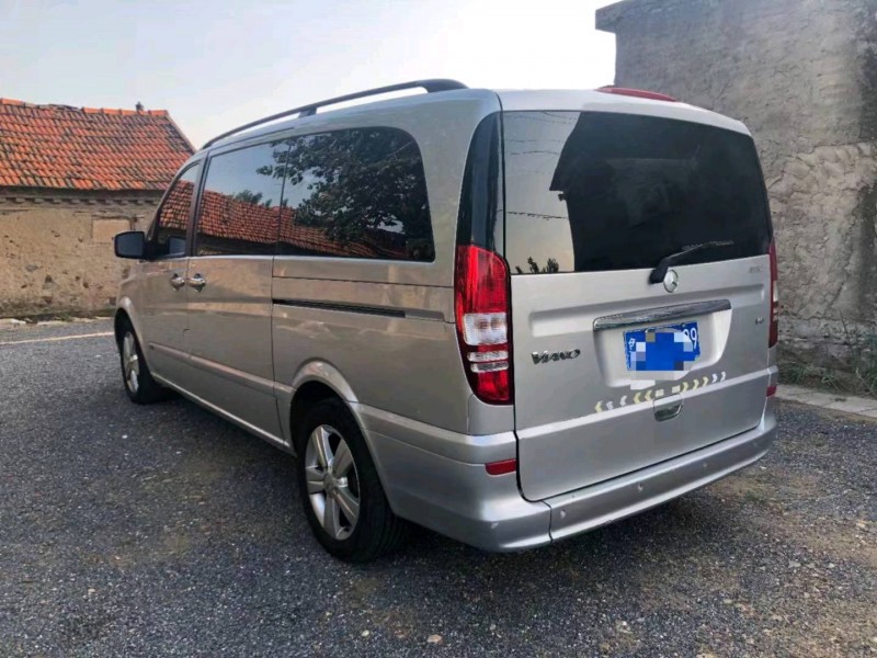 枣庄11年奔驰唯雅诺5