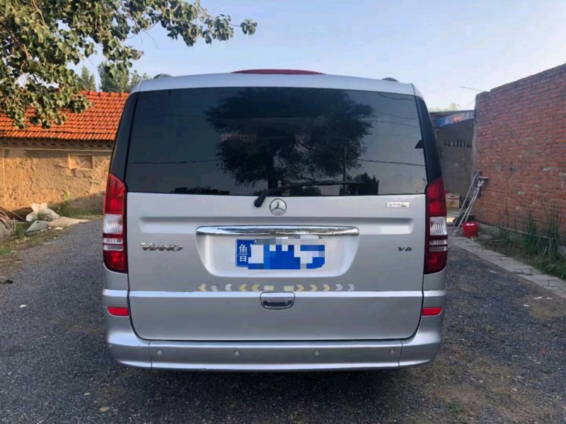 枣庄11年奔驰唯雅诺6