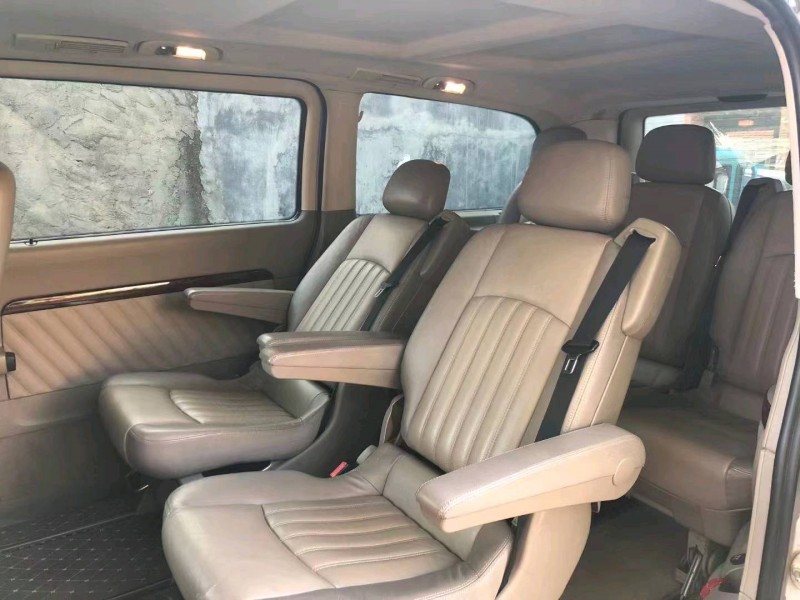 枣庄11年奔驰唯雅诺9