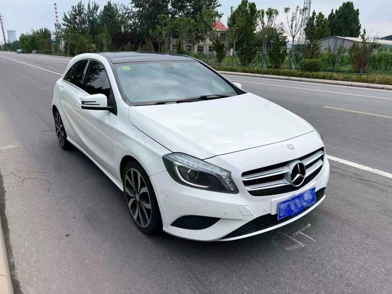 济南15年奔驰A2