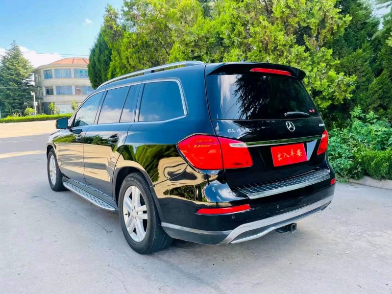 东营14年奔驰GL8