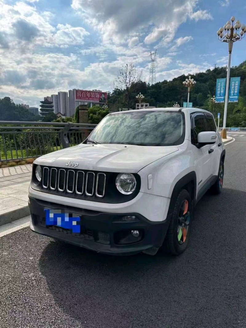 遵義17年Jeep自由俠1