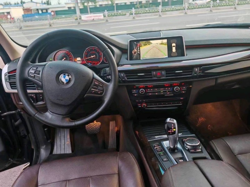 东营16年宝马X58