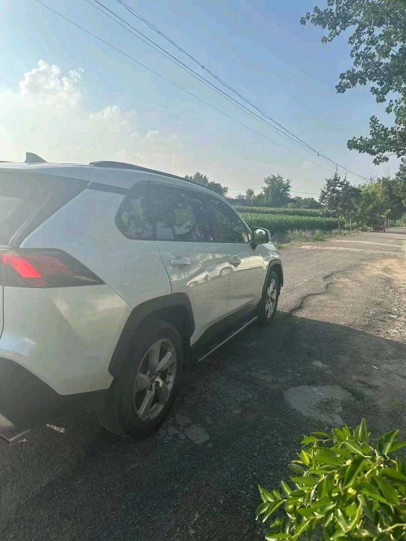 枣庄20年丰田RAV4荣放6