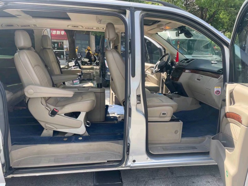 常州11年奔驰唯雅诺5