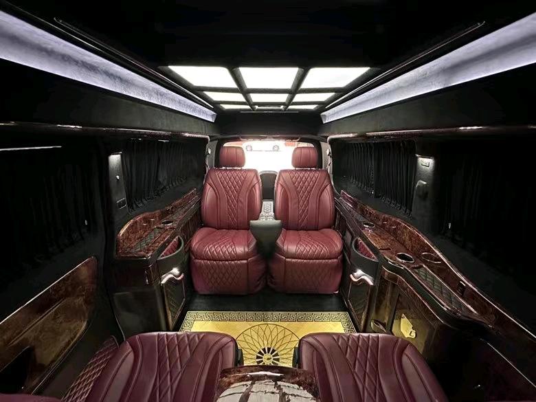 盐城18年奔驰威霆5