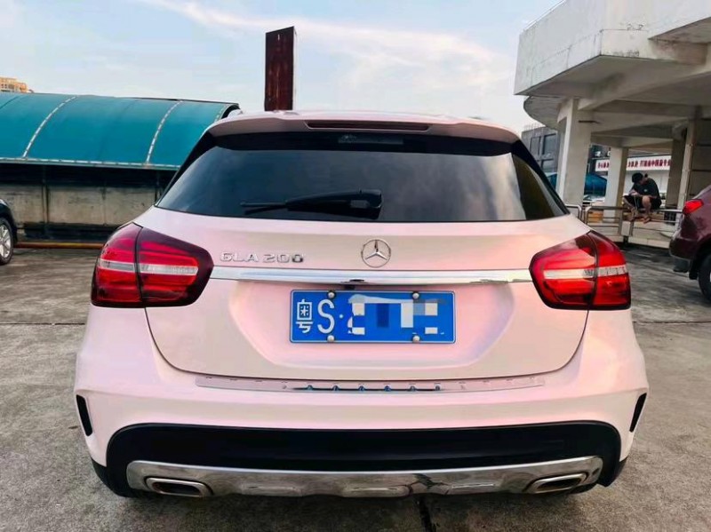 东莞19年奔驰GLA9
