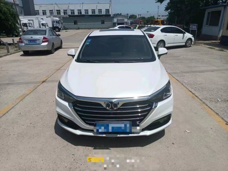 保定18年北汽绅宝D501