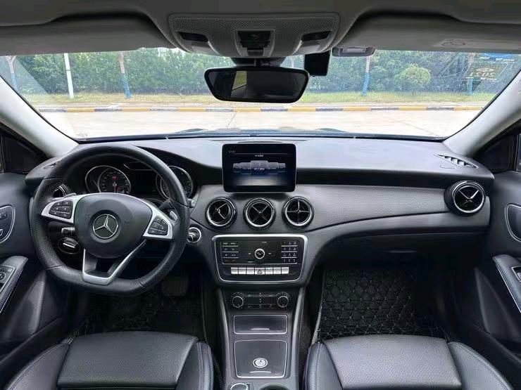 盐城19年奔驰GLA5