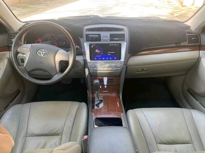 保定13年丰田凯美瑞5