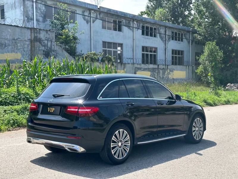 青岛17年奔驰GLC9