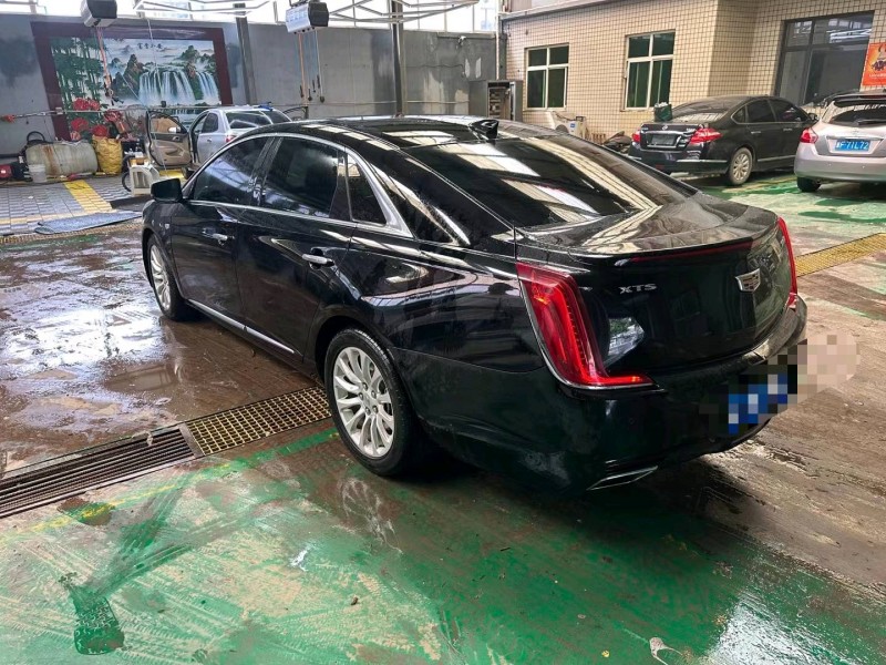 保定18年凯迪拉克XTS8