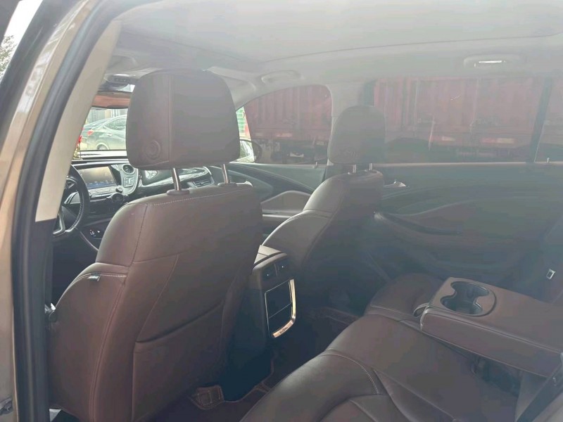 保定18年别克昂科威7