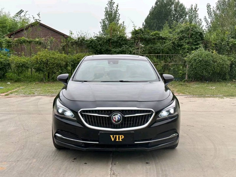 青岛18年别克君越1