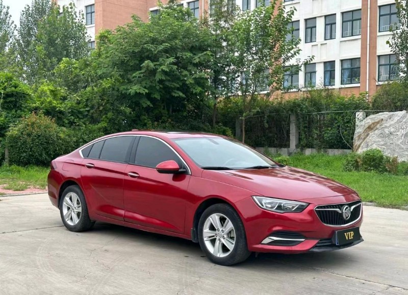 青岛18年别克君威3