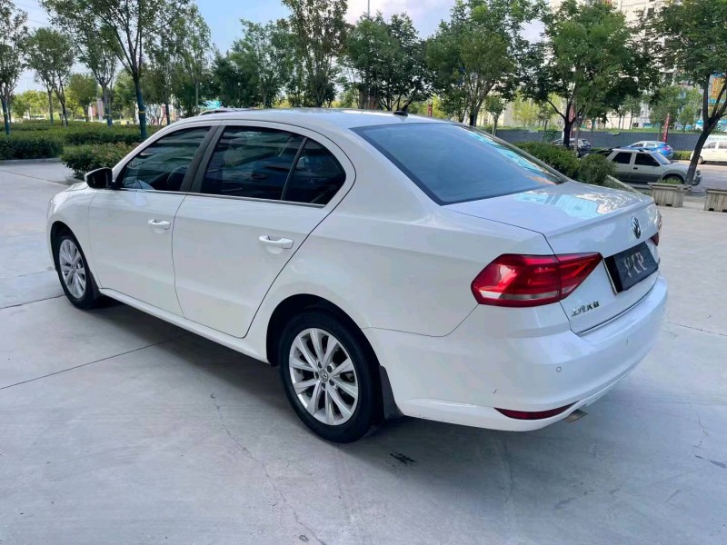 济南18年大众朗逸4