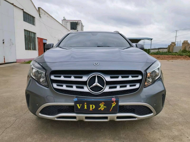 徐州19年奔驰GLA1