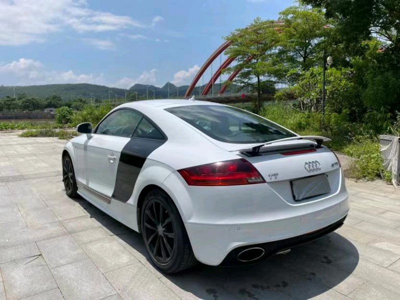 东莞13年奥迪TT8